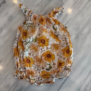 18M Baby Girl Gauzy Bubble Romper Yellow Floral Ruffle Sleeves and Legs‎